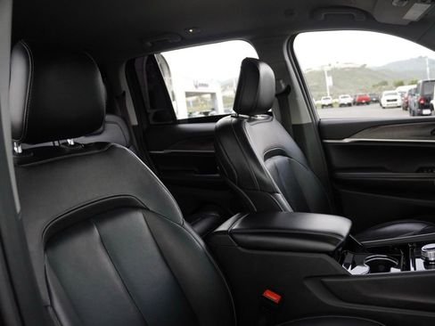 Certified 2023 Jeep Grand Cherokee Limited image 20