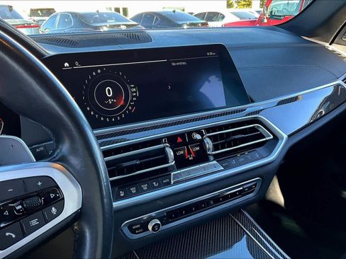 Used 2021 BMW X5 M50i w/ Executive Package image 9