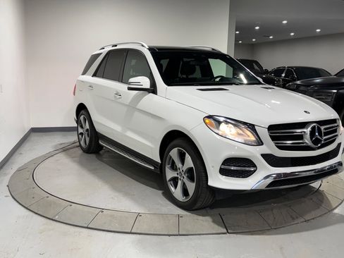 Used 2019 Mercedes-Benz GLE 400 4MATIC image 7