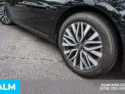 Used 2023 Nissan Altima 2.5 SV FWD image 16