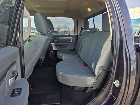 Used 2018 RAM 1500 Classic SLT image 18