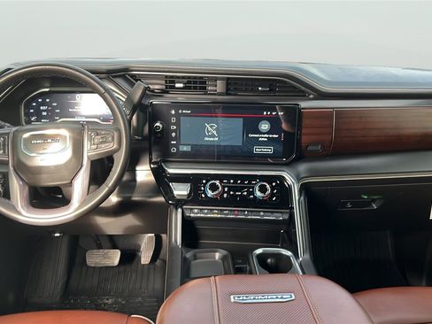Used 2024 GMC Sierra 2500 Denali Ultimate image 17