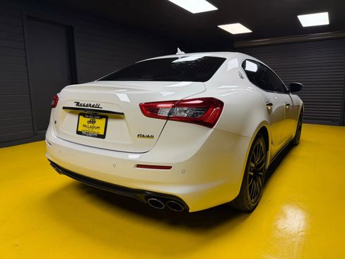 Used 2018 Maserati Ghibli S RWD image 6