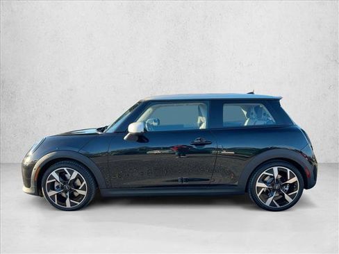 Certified 2025 MINI Cooper S image 9