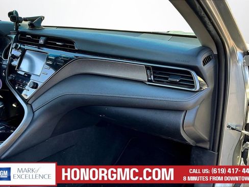 Used 2020 Toyota Camry SE w/ Convenience Package image 22