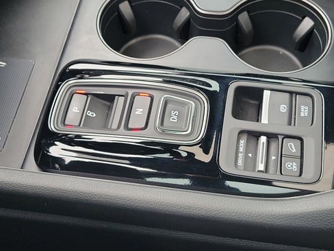 Used 2024 Honda Pilot TrailSport image 29