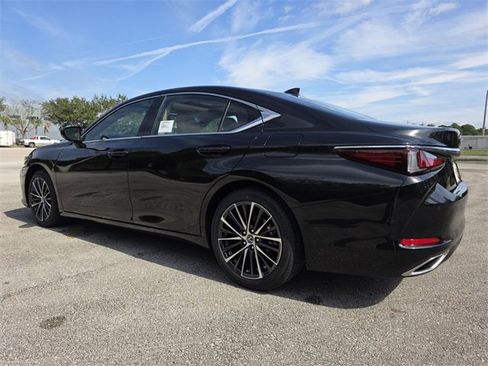 New 2025 Lexus ES 350 w/ Premium Package image 5