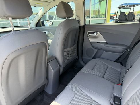 Used 2022 Kia Niro LX FWD image 32