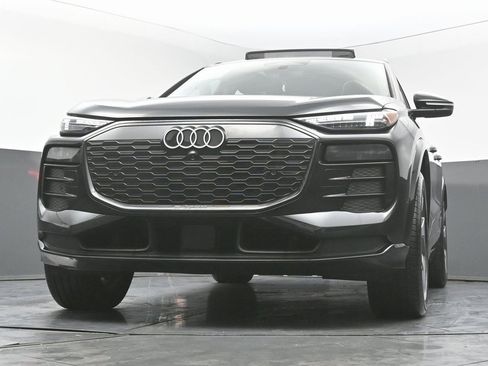 Used 2025 Audi Q6 e-tron Premium Plus w/ Premium Plus image 52