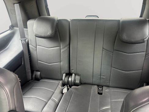 Used 2020 Cadillac Escalade Platinum AWD/4WD image 27