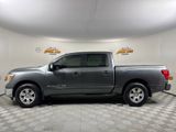 Used 2018 Nissan Titan SV w/ SV Convenience Package image 2