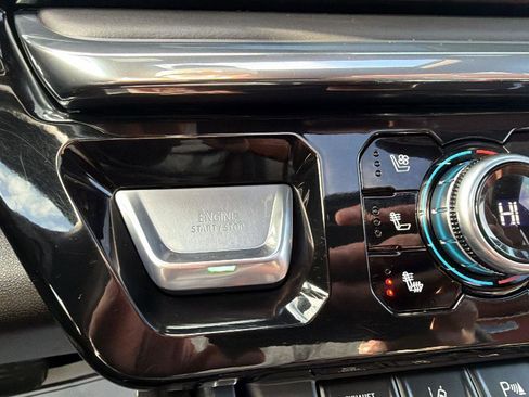 Used 2024 GMC Sierra 2500 Denali Ultimate w/ Snow Plow Prep/Camper Package image 12