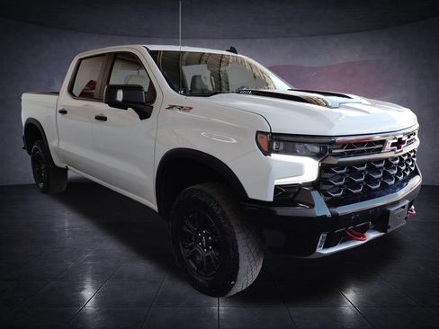 Used 2023 Chevrolet Silverado 1500 ZR2 w/ Technology Package AWD/4WD image 7