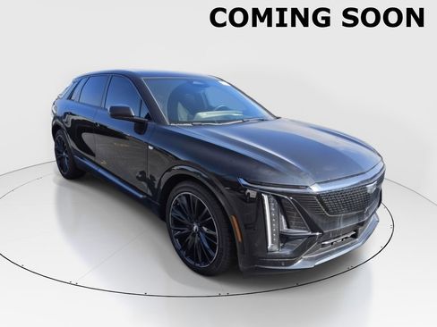 Used 2025 Cadillac Lyriq Sport image 1