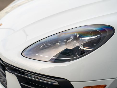 New 2026 Porsche Macan image 30