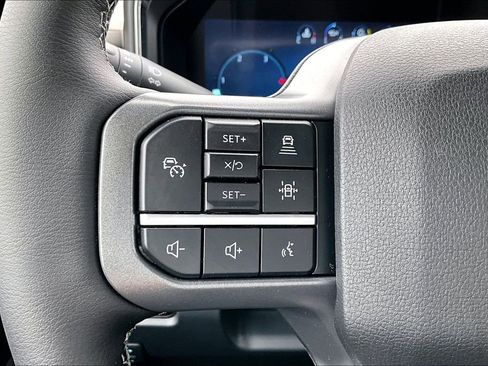 New 2026 Ford F250 Lariat w/ Black Appearance Package image 17