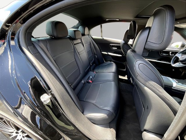 Used 2023 Mercedes-Benz C 300 Sedan image 25