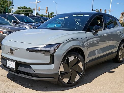 New 2026 Volvo EX30 Plus AWD/4WD image 2