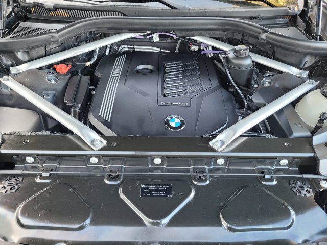 Used 2021 BMW X7 xDrive40i w/ Premium Package AWD/4WD image 27