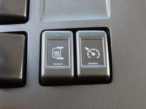 New 2024 Chevrolet Low Cab Forward image 9