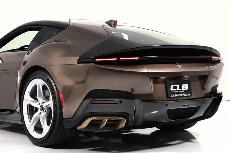 Used 2025 Ferrari 12Cilindri RWD image 33