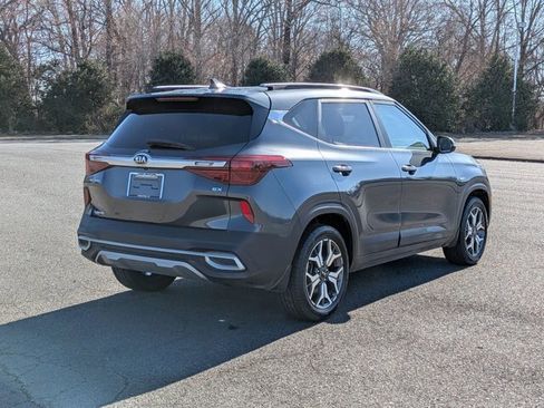 Used 2021 Kia Seltos EX image 4