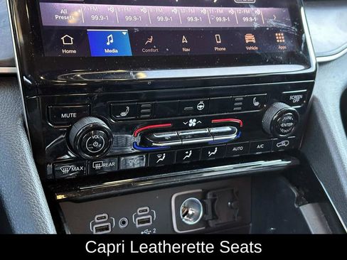 Used 2023 Jeep Grand Cherokee L Limited image 30