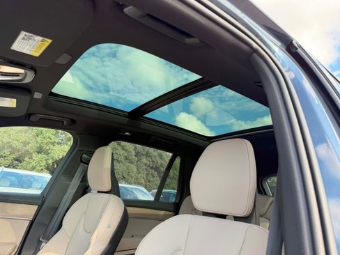 New 2026 Volvo XC90 B6 Plus w/ Protection Package Premier image 14