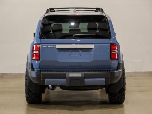 Used 2025 Toyota Land Cruiser image 27