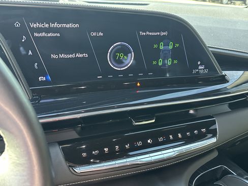 Certified 2024 Cadillac Escalade Sport w/ LPO, ONYX Package image 31