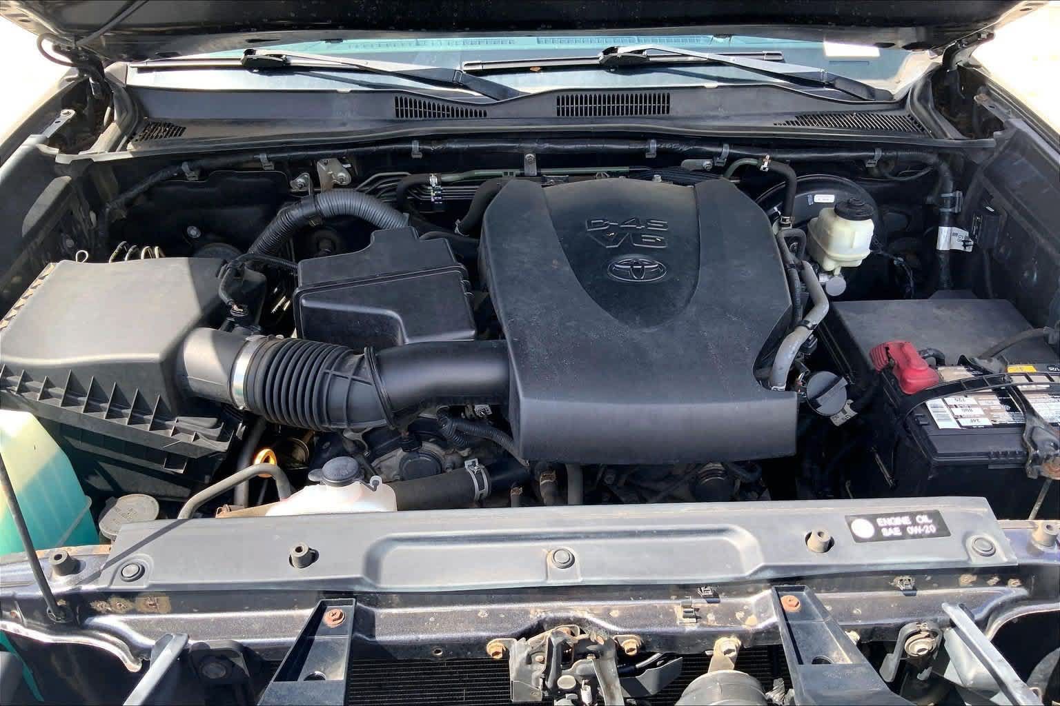 Used 2017 Toyota Tacoma TRD Sport RWD image 9