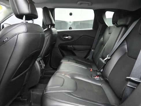 Used 2021 Jeep Cherokee Altitude image 11