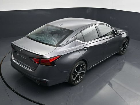 Used 2023 Nissan Altima 2.5 SR FWD image 21