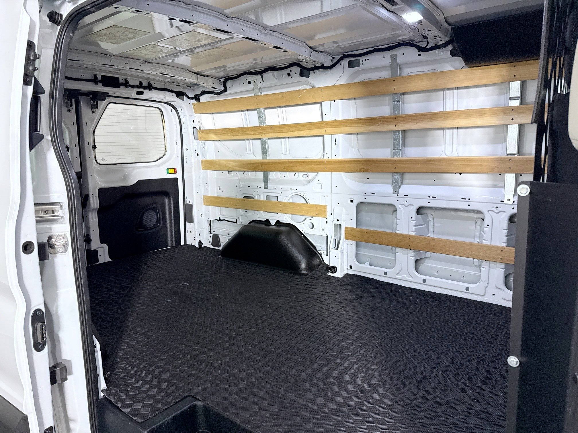 Used 2025 Ford Transit 250 Low Roof w/ Exterior Upgrade Package RWD image 36