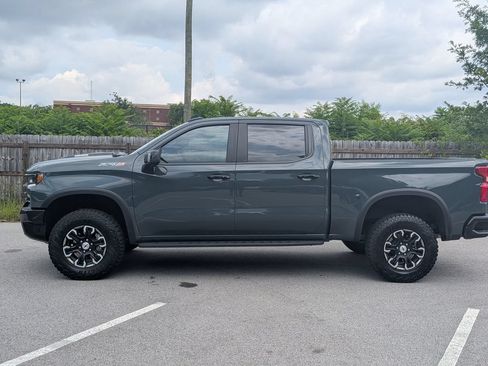 Used 2026 Chevrolet Silverado 1500 ZR2 AWD/4WD image 2