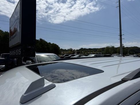 Used 2016 GMC Yukon SLT w/ Open Road Package image 6