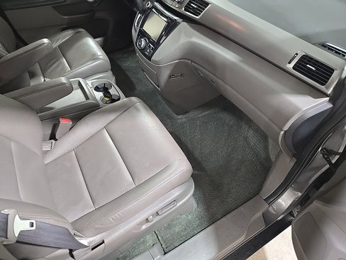 Used 2016 Honda Odyssey EX-L image 17