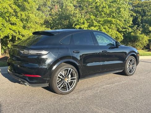 Used 2020 Porsche Cayenne Turbo AWD/4WD image 2