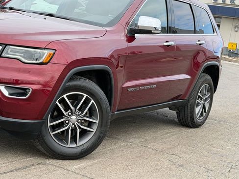 Used 2017 Jeep Grand Cherokee Limited w/ Luxury Group II image 23