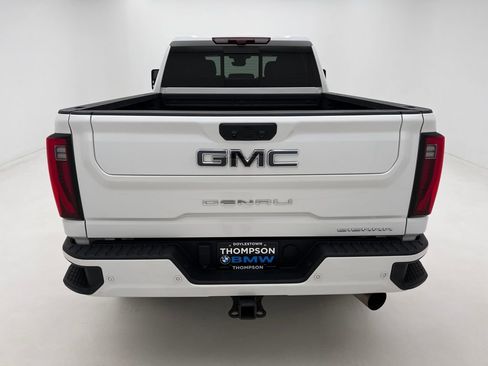 Used 2024 GMC Sierra 3500 Denali Ultimate image 8