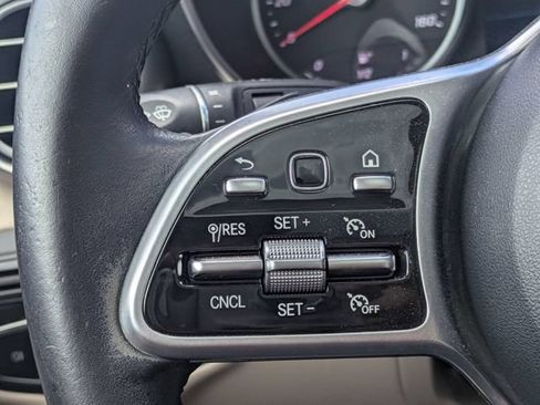 Used 2021 Mercedes-Benz GLC 300 image 23