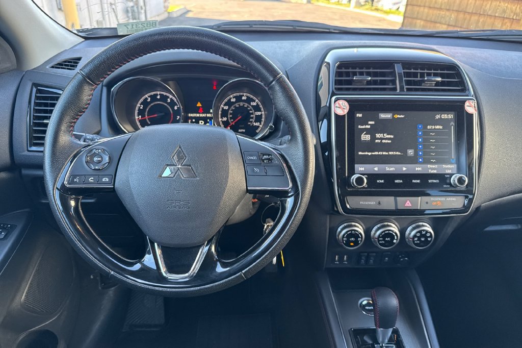 Used 2025 Mitsubishi Outlander Sport ES AWD/4WD image 18