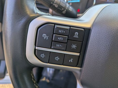 Used 2024 Ford Expedition Limited image 16