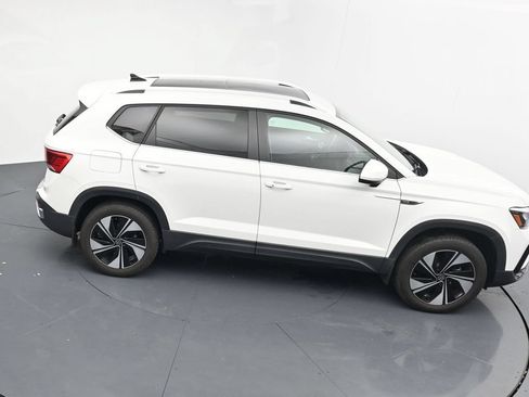 Used 2023 Volkswagen Taos SE AWD/4WD image 31