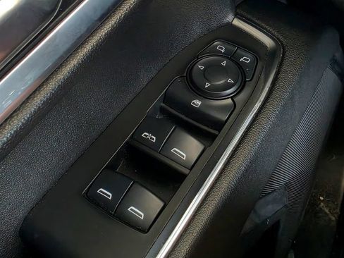 Used 2025 Chevrolet Silverado 1500 LT AWD/4WD image 22