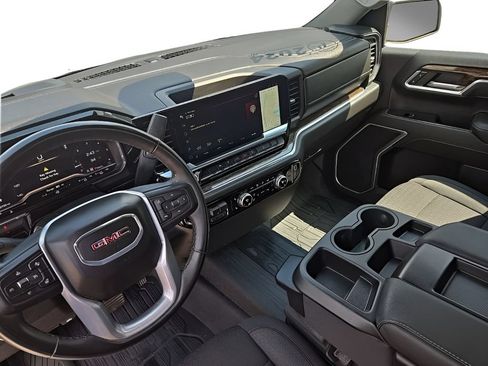 Used 2024 GMC Sierra 1500 Elevation AWD/4WD image 11