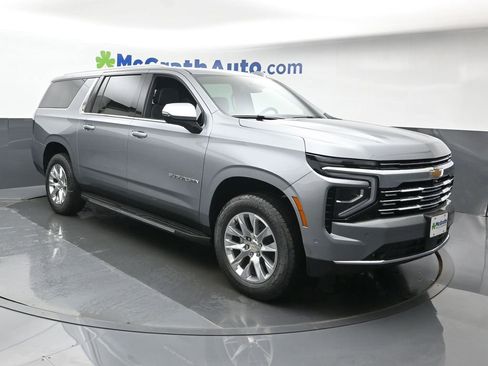 New 2025 Chevrolet Suburban Premier image 2
