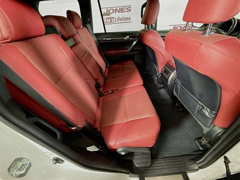 Used 2023 Lexus GX 460 Premium w/ Premium Package image 30