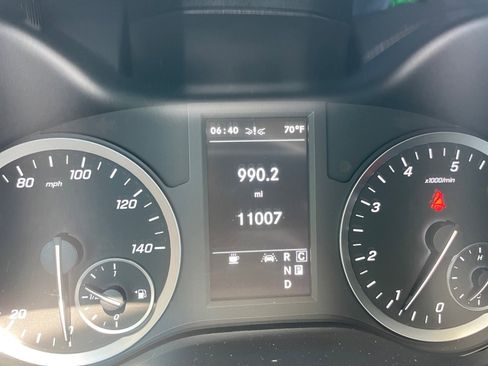 Used 2023 Mercedes-Benz Metris Passenger image 10