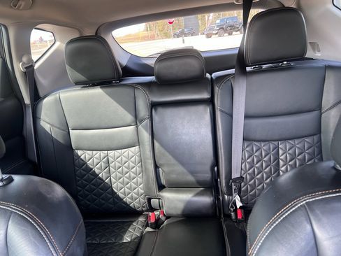 Used 2022 Nissan Murano Platinum w/ Cargo Package image 18